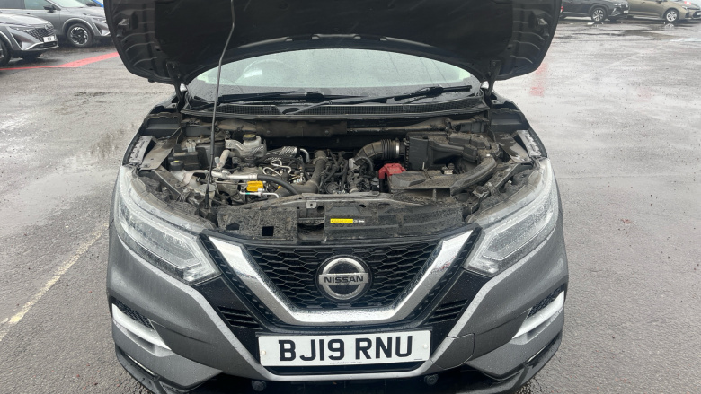 Nissan Qashqai 1.3 DiG-T Tekna 5dr Petrol Hatchback